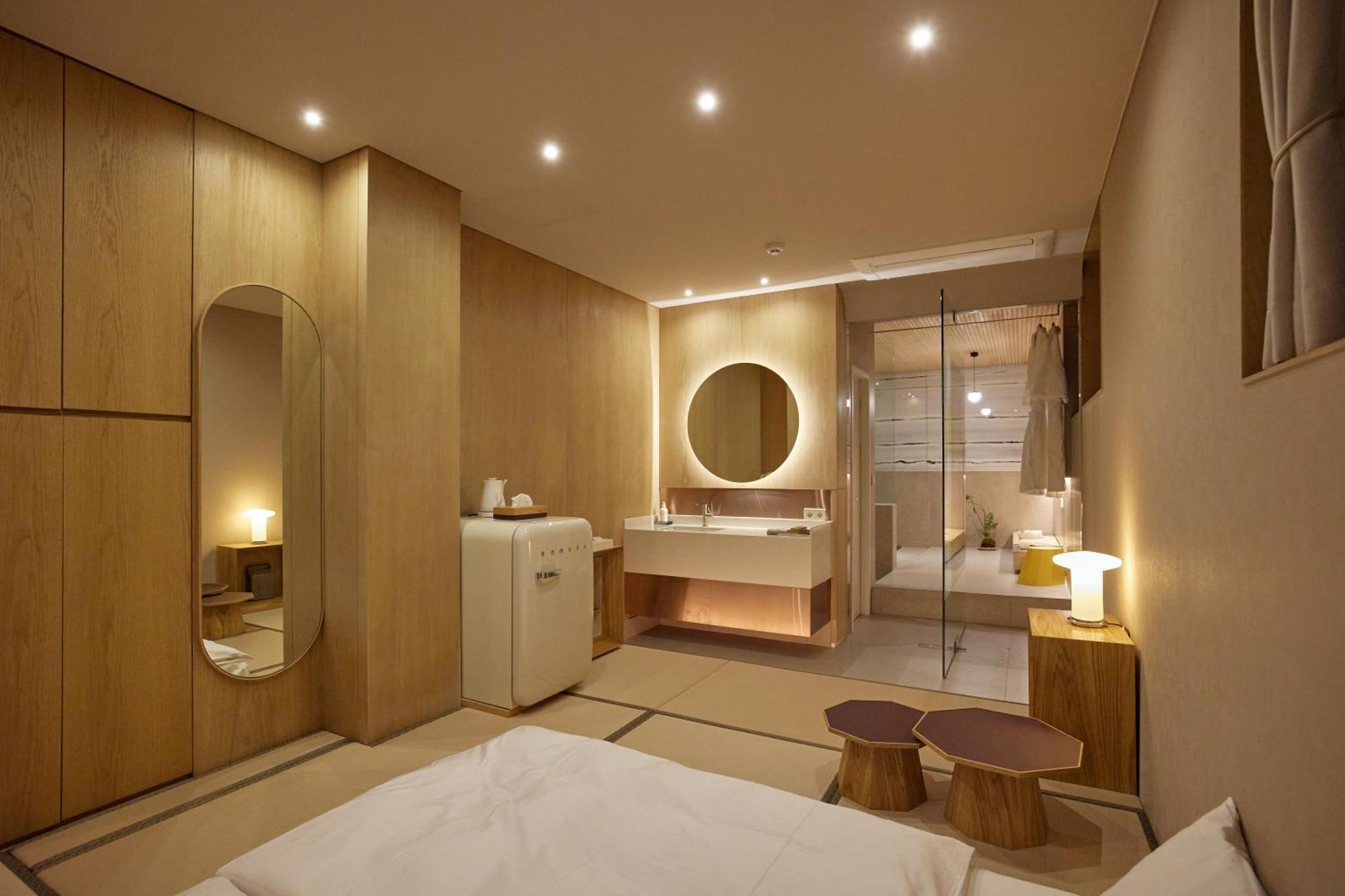 Pbr7 Hotel Unusual Stay Gyeongju Buitenkant foto